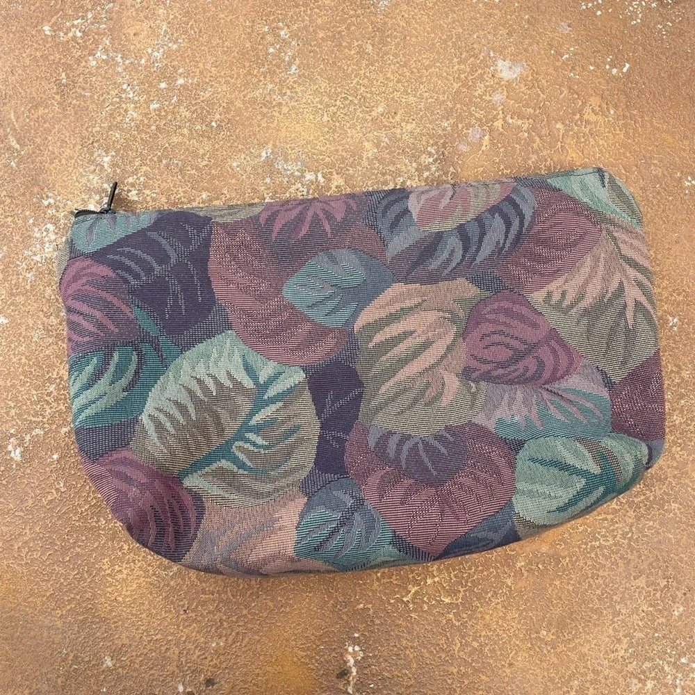 Retro print cosmetics bag